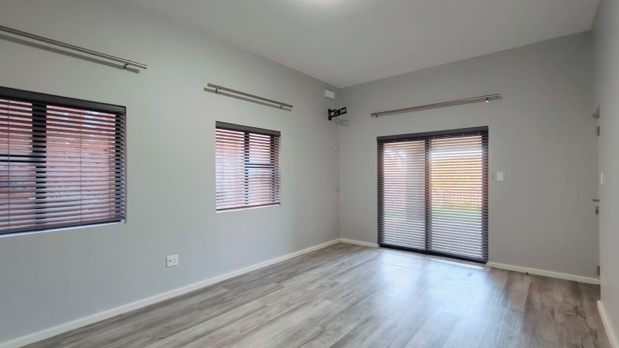 To Let 3 Bedroom Property for Rent in Island View Western Cape